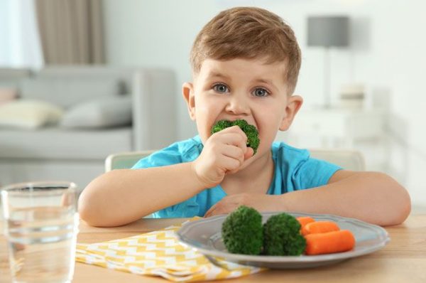 Ребенок и полезные овощи