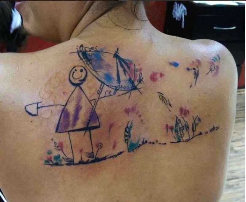 Новое странное западное увлечение: родители набивают тату с рисунками своих детей