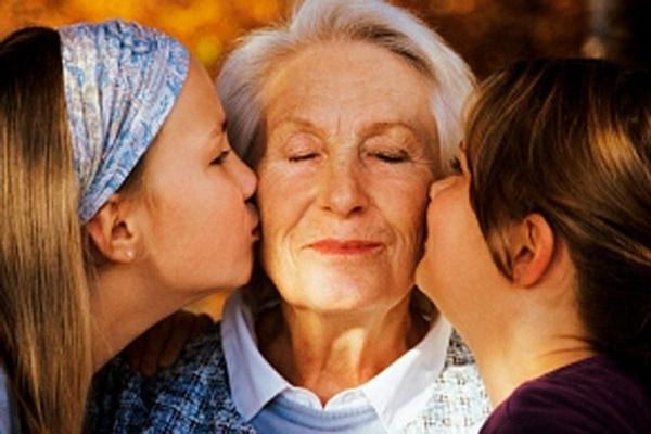 Виды бабушек и как с ними уживаться молодым родителям