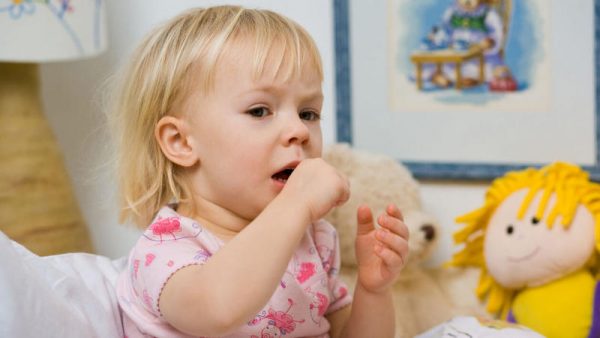 Как вылечить сухой кашель у детей народными способами