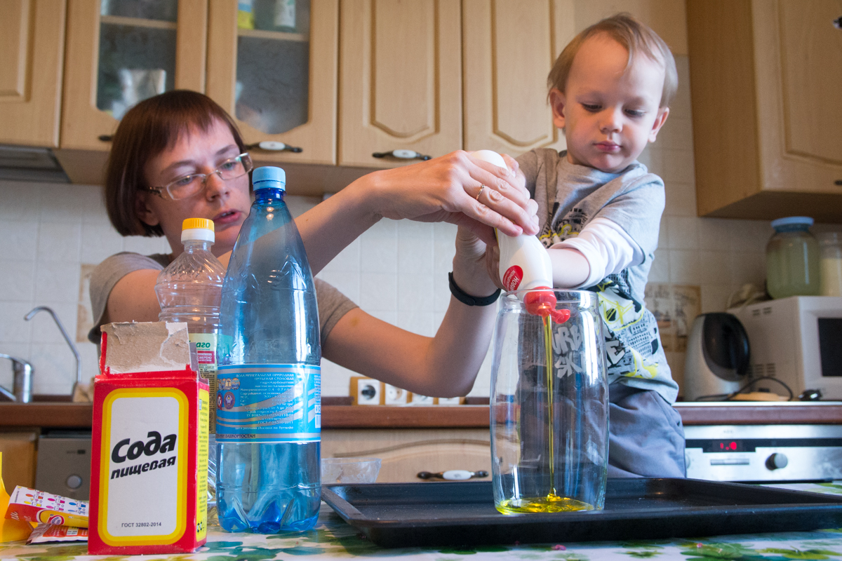 Домашние опыты по химии. Опыты для детей. Эксперименты для детей. Домашние опыты для детей. Эксперименты на кухне для детей.