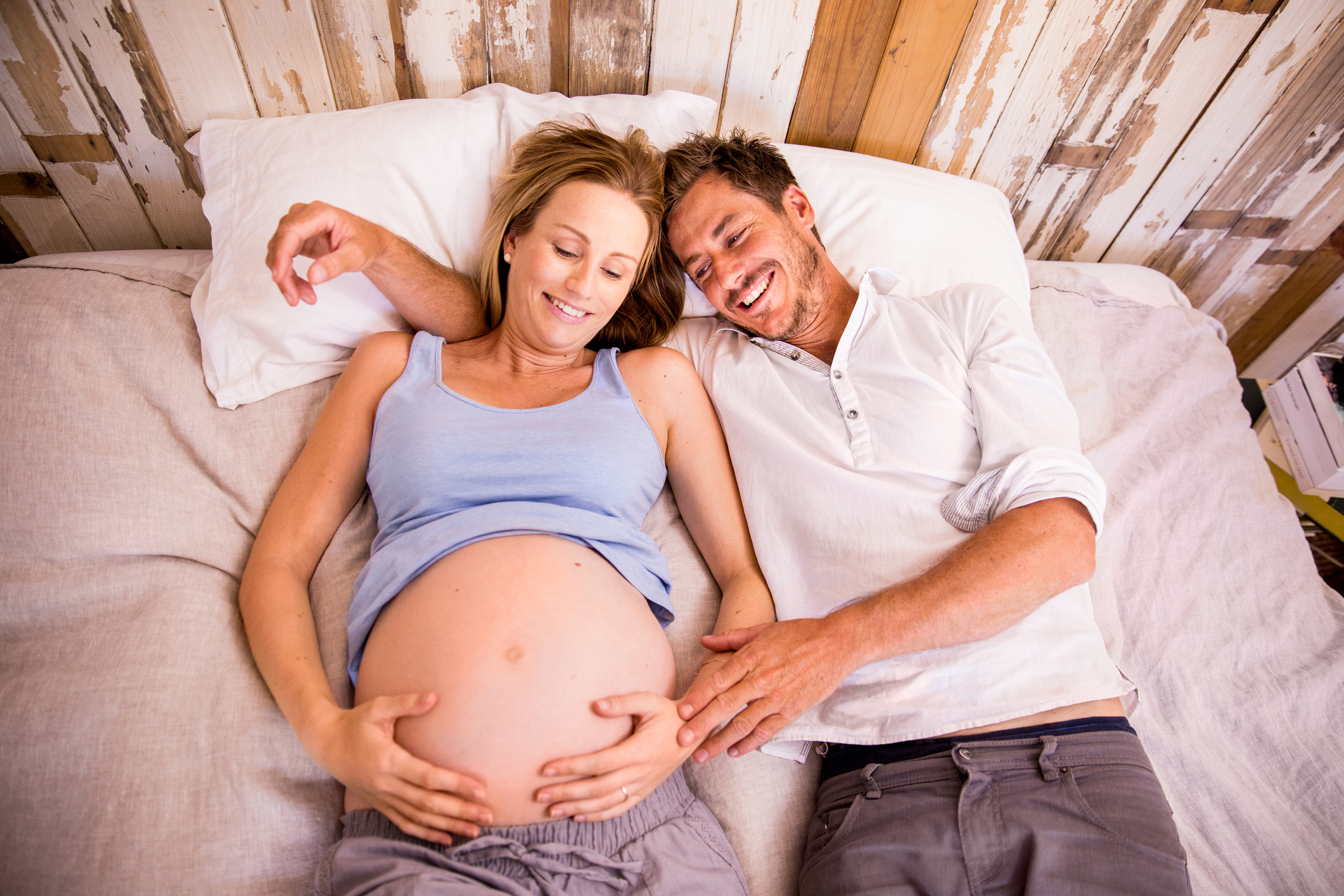 Жена беременна вторым. Беременные женщины. Беременные фотосессии с детьми.