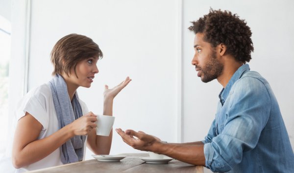 мужчина и женщина разговор