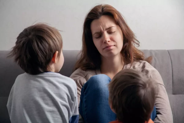 Как мамы могут самостоятельно решать свои психологические проблемы: пошаговый план