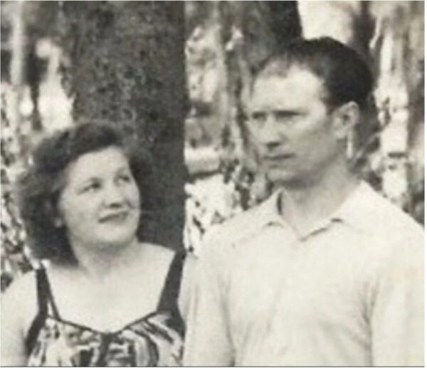 Корила за то, что уделяла мало внимания: родители Пугачевой - кто они и чем занималась