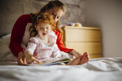 Чтение в жизни семьи - семь поводов начать читать своим детям на ночь