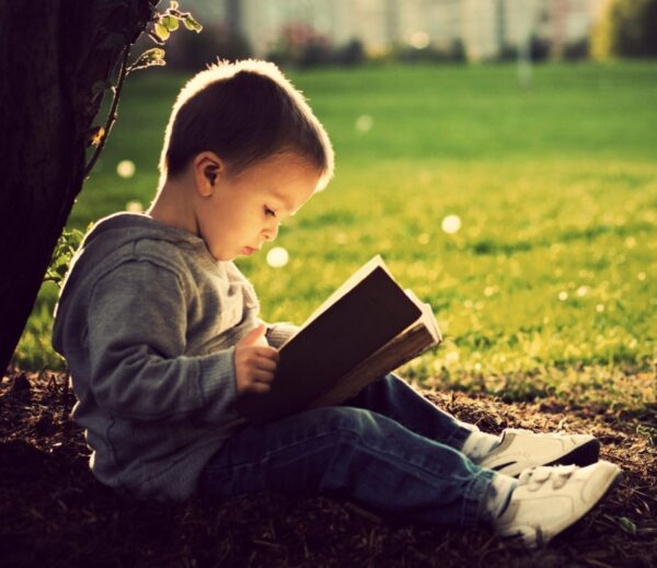 Чтение в жизни семьи - семь поводов начать читать своим детям на ночь