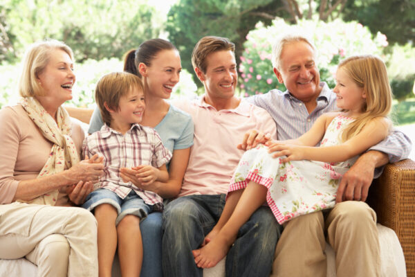 Роль родственников мужа в воспитании внуков - пути к гармоничным отношениям