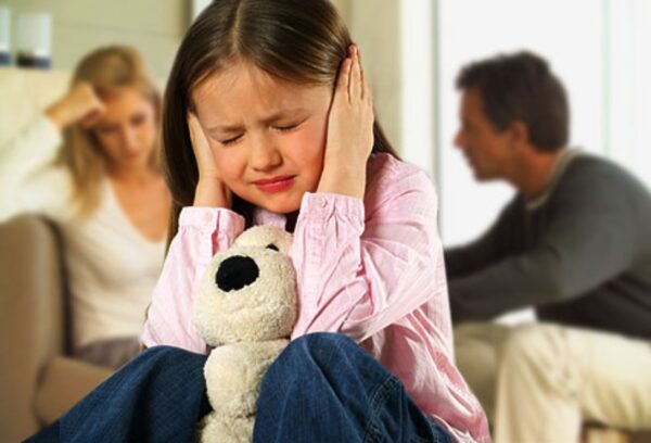 Как родители могут поддержать своих детей в ситуациях семейных потрясений - советы и рекомендации