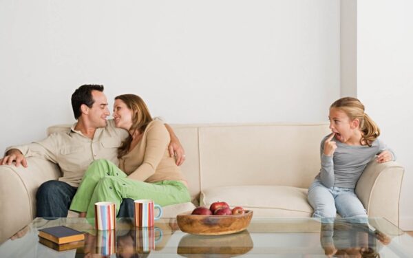 Родитель после развода: как сказать ребенку, что мама или папа снова влюблены