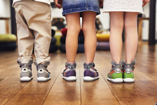 Как выбрать правильную обувь ребенку