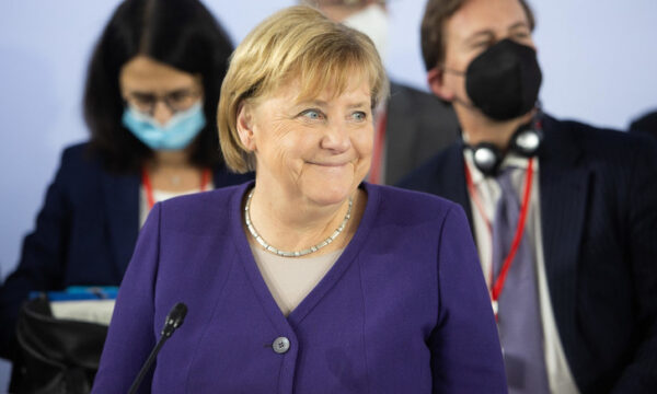 По какой причине у Ангелы Меркель нет детей и почему она является сторонником суррогатного материнства