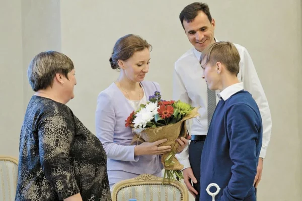 11 лет назад мать отправила Артема Савельева «почтой» из США в Россию: как он живет сейчас