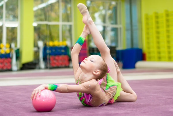 11 причин отдать девочку на художественную гимнастику
