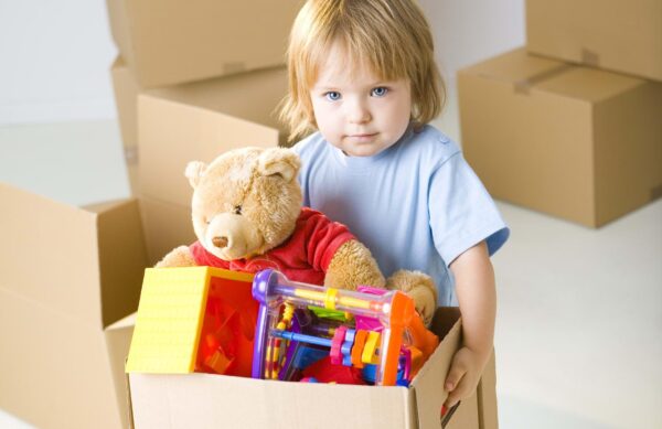 Уборка вместе с ребенком: 12 советов для большего порядка в детской комнате