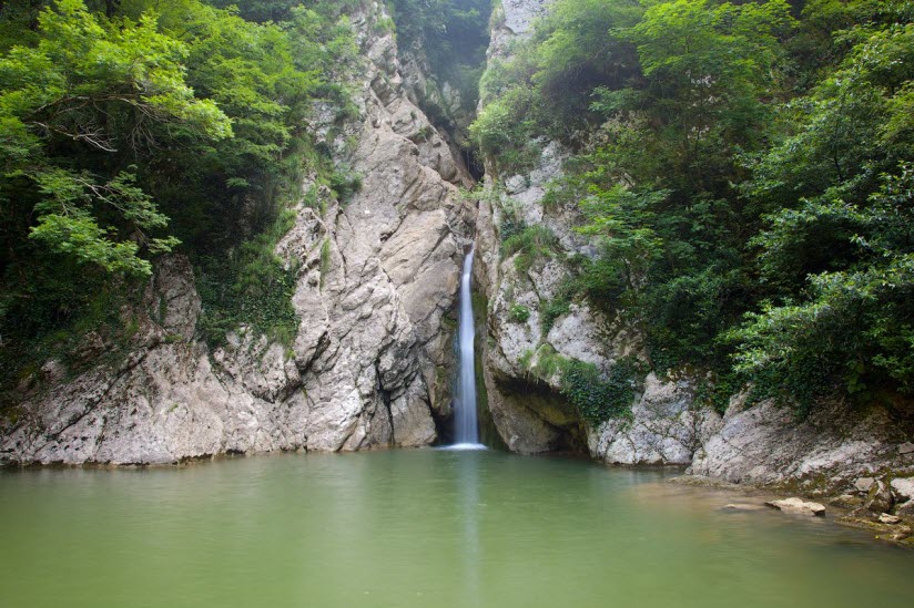 Названы Топ-5 самых умопомрачительных водопадов Сочи
