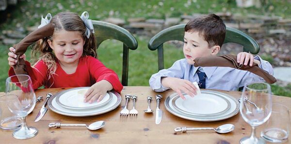 Актуальны ли правила поведения за столом для детей: малыши, дошкольники и школьники