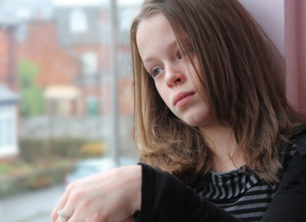 Как родители могут помочь ребенку-подростку пережить любовную трагедию