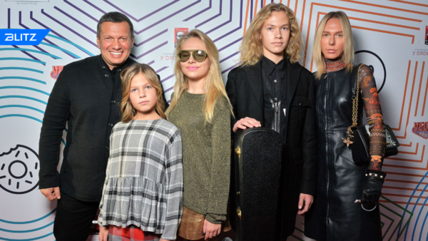Как живут и выглядят 8 детей телеведущего Владимира Соловьева, пятеро из которых рождены в браке с дочерью Виктора Коклюшкина
