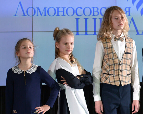 Как живут и выглядят 8 детей телеведущего Владимира Соловьева, пятеро из которых рождены в браке с дочерью Виктора Коклюшкина