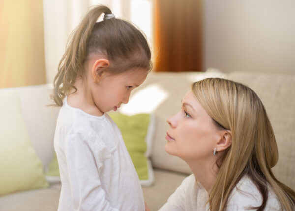 Истерики на публике: 5 советов родителям маленьких детей