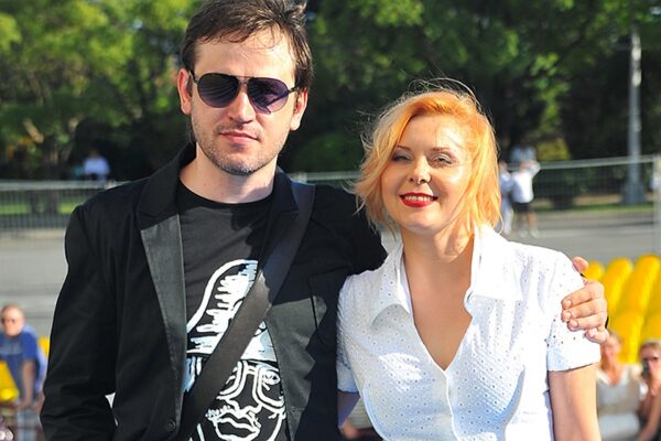 Яна Троянова, с сыном, фото:1rre.ru