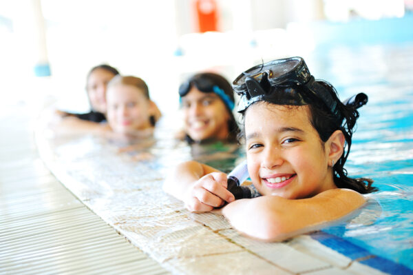 Учим ребенка плавать: советы для родителей дошкольников и младшеклассников