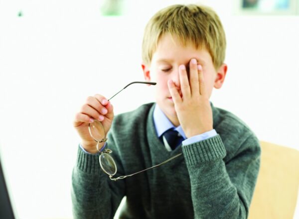 Как понять, что у ребенка появились проблемы со зрением: что делать в такой ситуации