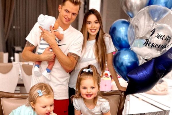 «Уже особо нет разницы — четверо их или пятеро», - многодетный отец Дмитрий Тарасов заявил, что не прочь еще завести детей