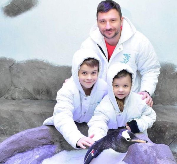 Дети испуганы, певец расстроен: Сергей Лазарев отправился в отпуск в Дубай с сыном и дочерью, но отдых был  испорчен