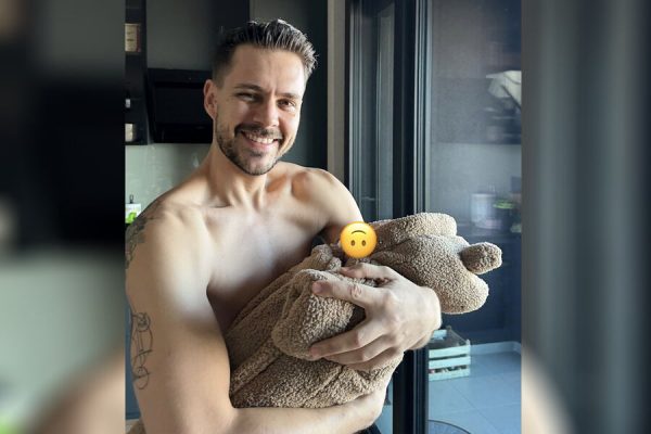 Народ ахнул: Милош Бикович впервые показал публике новорожденного сына