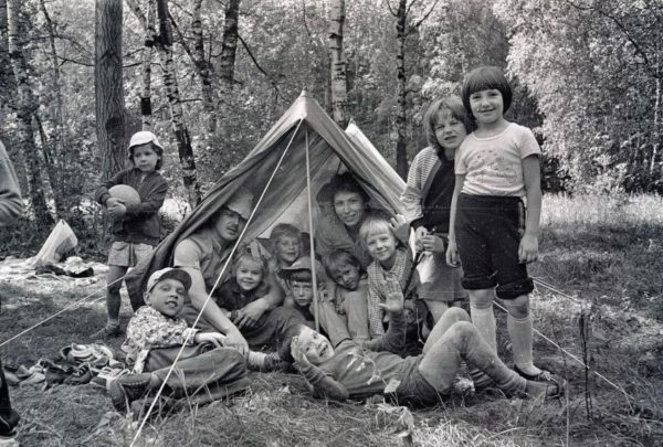 Новому поколению не понять: топ самых любимых занятий советской детворы, о которых все вспоминают с теплотой и ностальгией