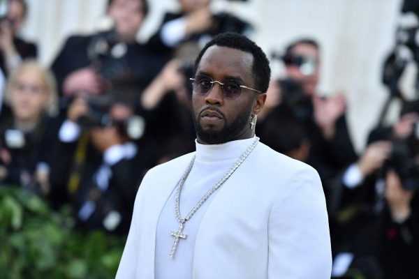 «Сказал, что бы я зашла в дом», - девочка Эйва, которую P. Diddy заманил к себе, рассказала все в подробностях