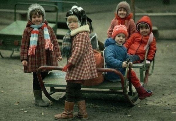 Почему в советское время было стыдно рожать детей вне брака, а внебрачные дети осуждались обществом