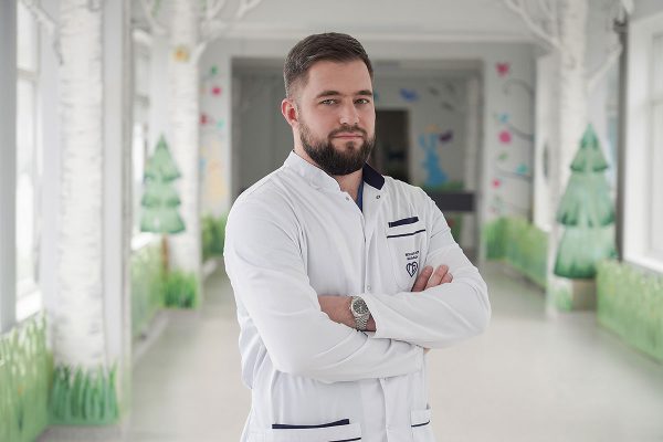 Лето без гипса: как уберечь ребенка от самых частых травм?