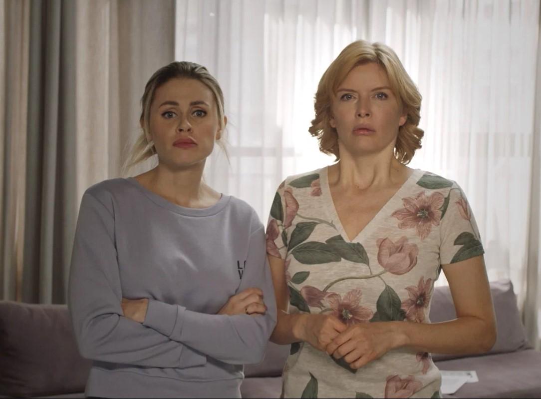 Мамы из кино: почему идеальных семей не бывает и как не стать деспотичной Лавоной