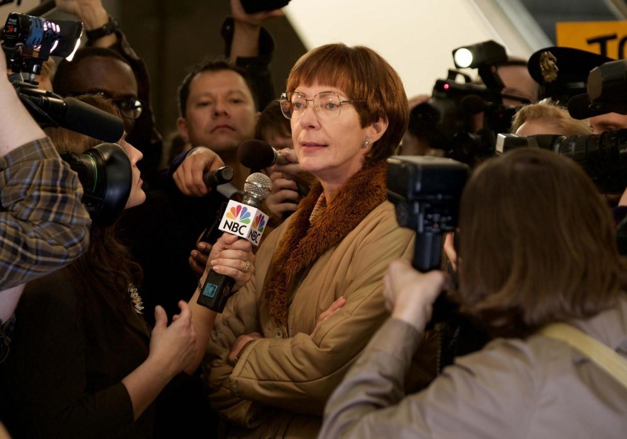 Мамы из кино: почему идеальных семей не бывает и как не стать деспотичной Лавоной