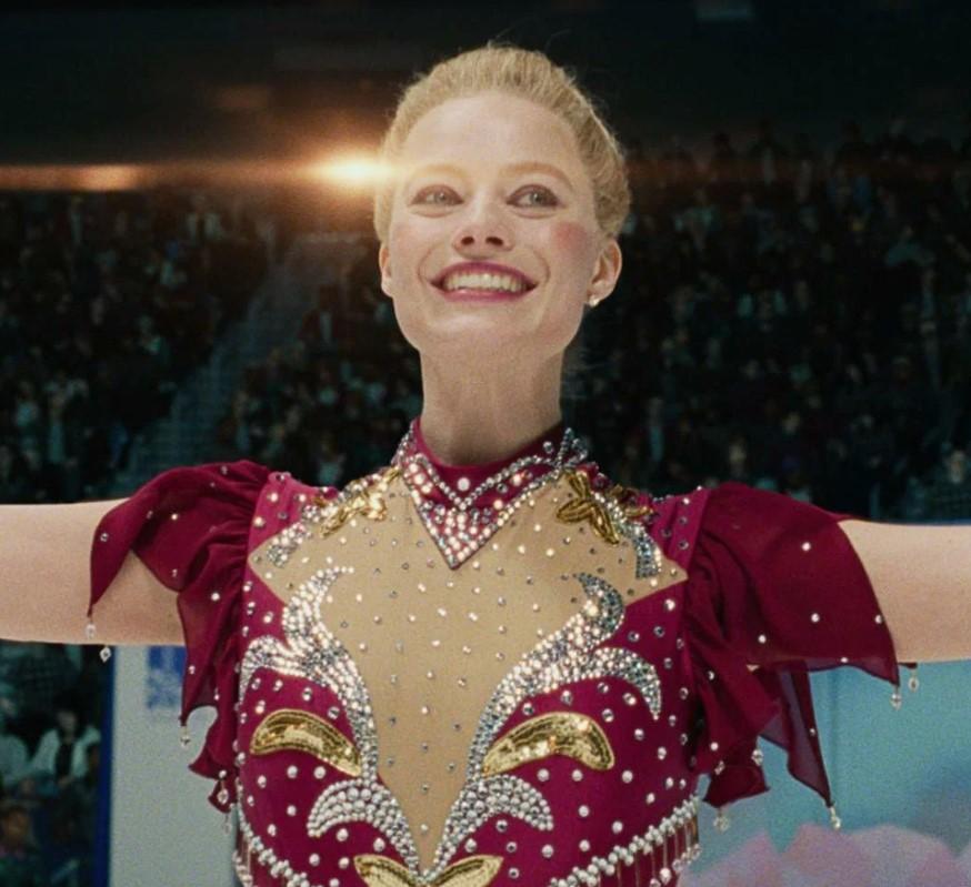 Мамы из кино: почему идеальных семей не бывает и как не стать деспотичной Лавоной