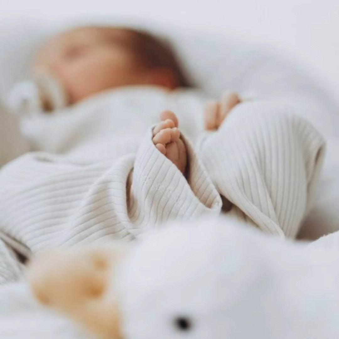 Высаживание перед сном может помочь избежать дискомфорта, связанного с животиком.