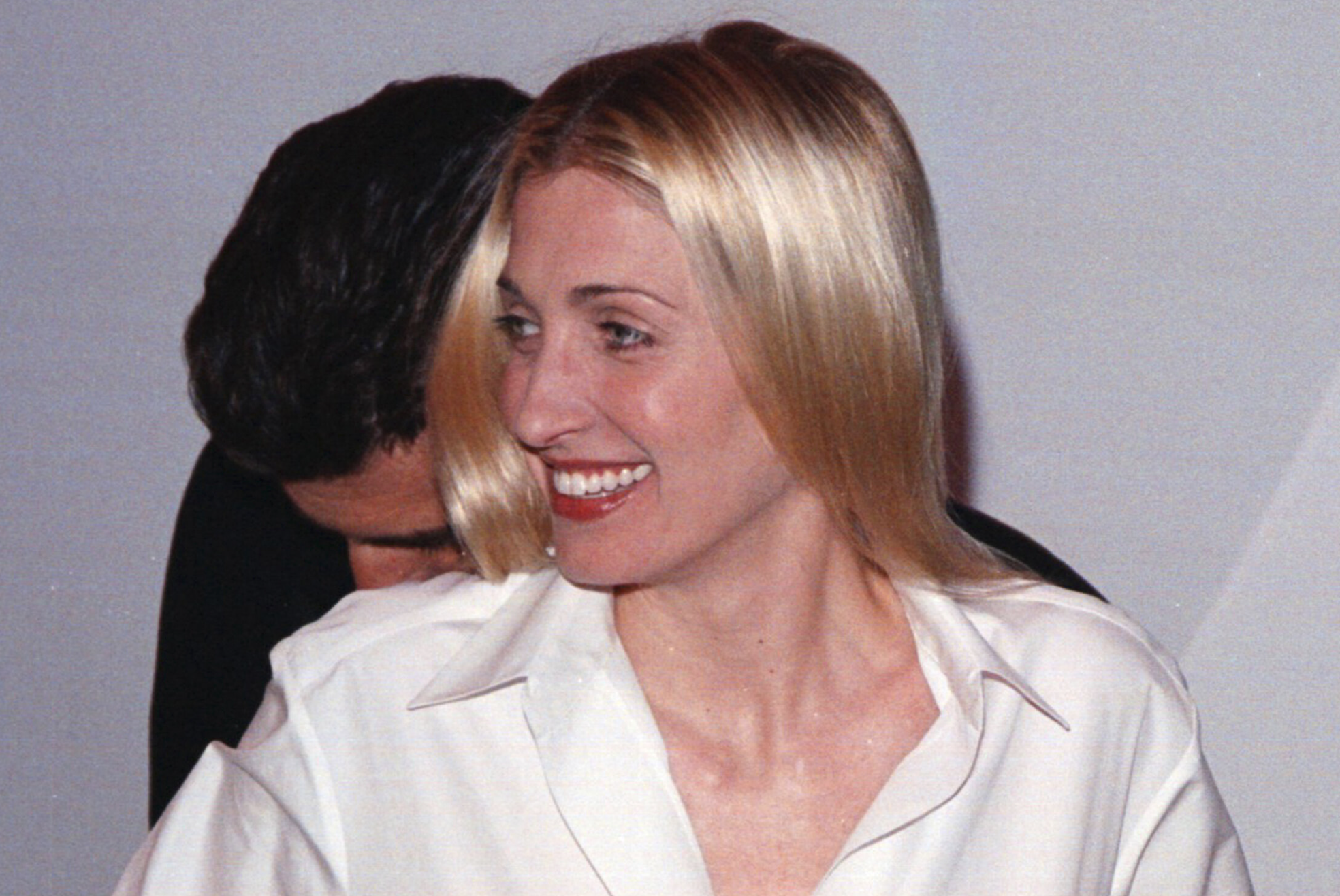 Кэролин Бессетт-Кеннеди и Джон Кеннеди-младший: фасад идеальной пары.