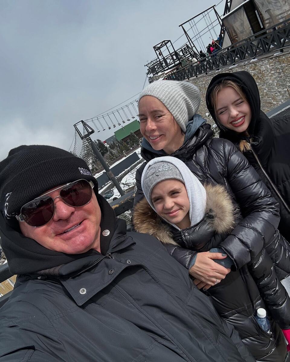 Старшая дочь Анна: первые шаги в кино рядом с отцом.