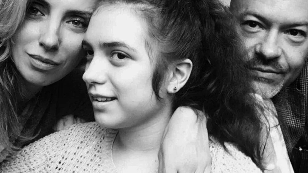 Светлана Бондарчук с дочерью Варварой.