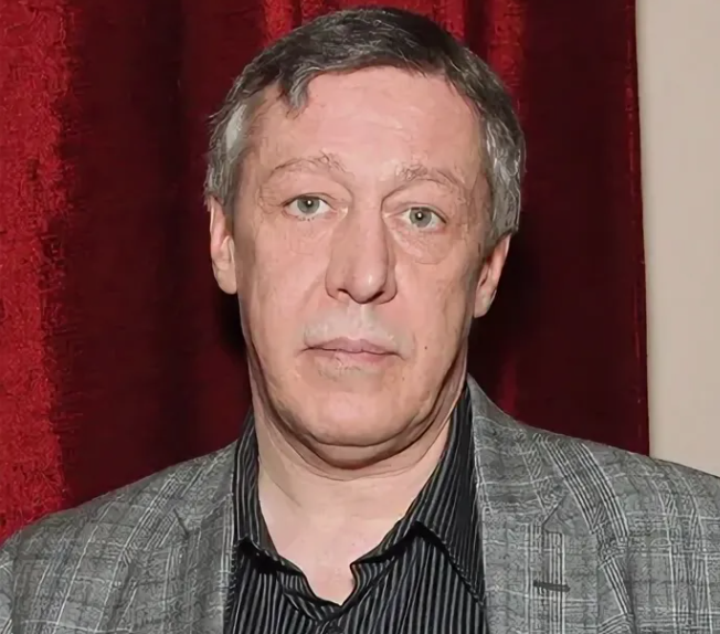 Крепкий союз: Иван Охлобыстин с женой Оксаной Арбузовой и шестью детьми