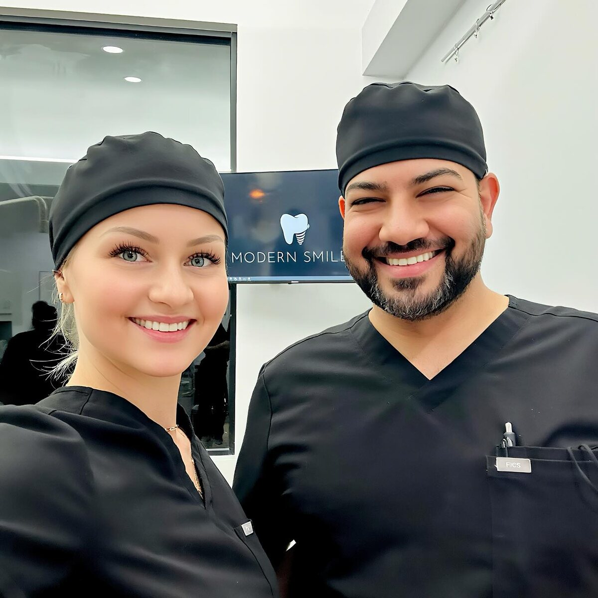 Кристина со своей семьёй: мужем и дочерью Мией.