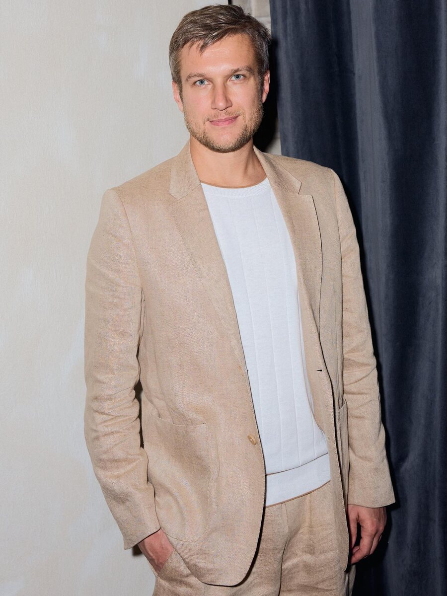 Тайны прошлого и мамино «нет»: Анатолий Руденко узнал о другом отце и потерял любовь