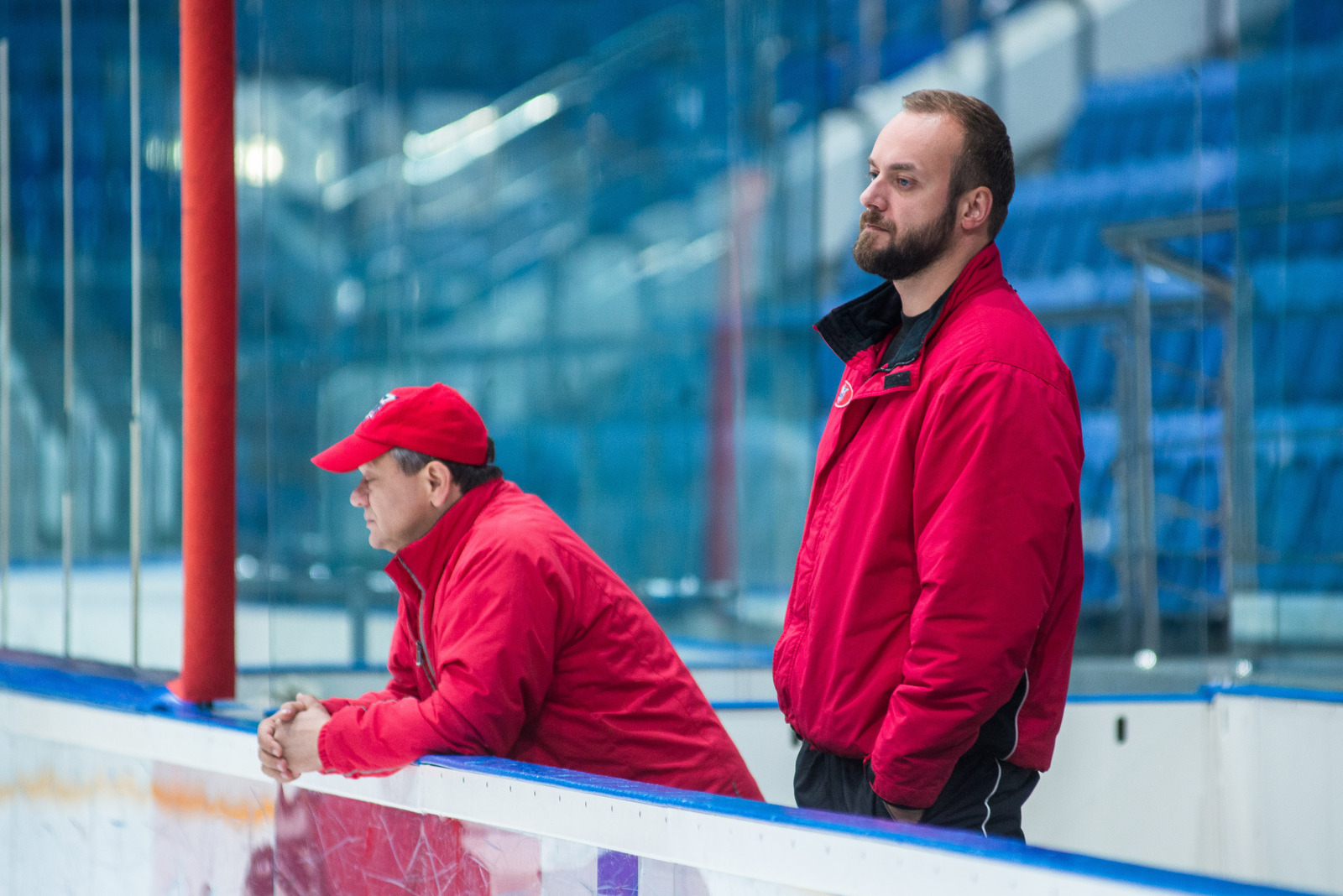 «Ума-то нет»: Как актер в 30 лет потерял дом, но нашел счастье с женщиной, принявшей всех его детей