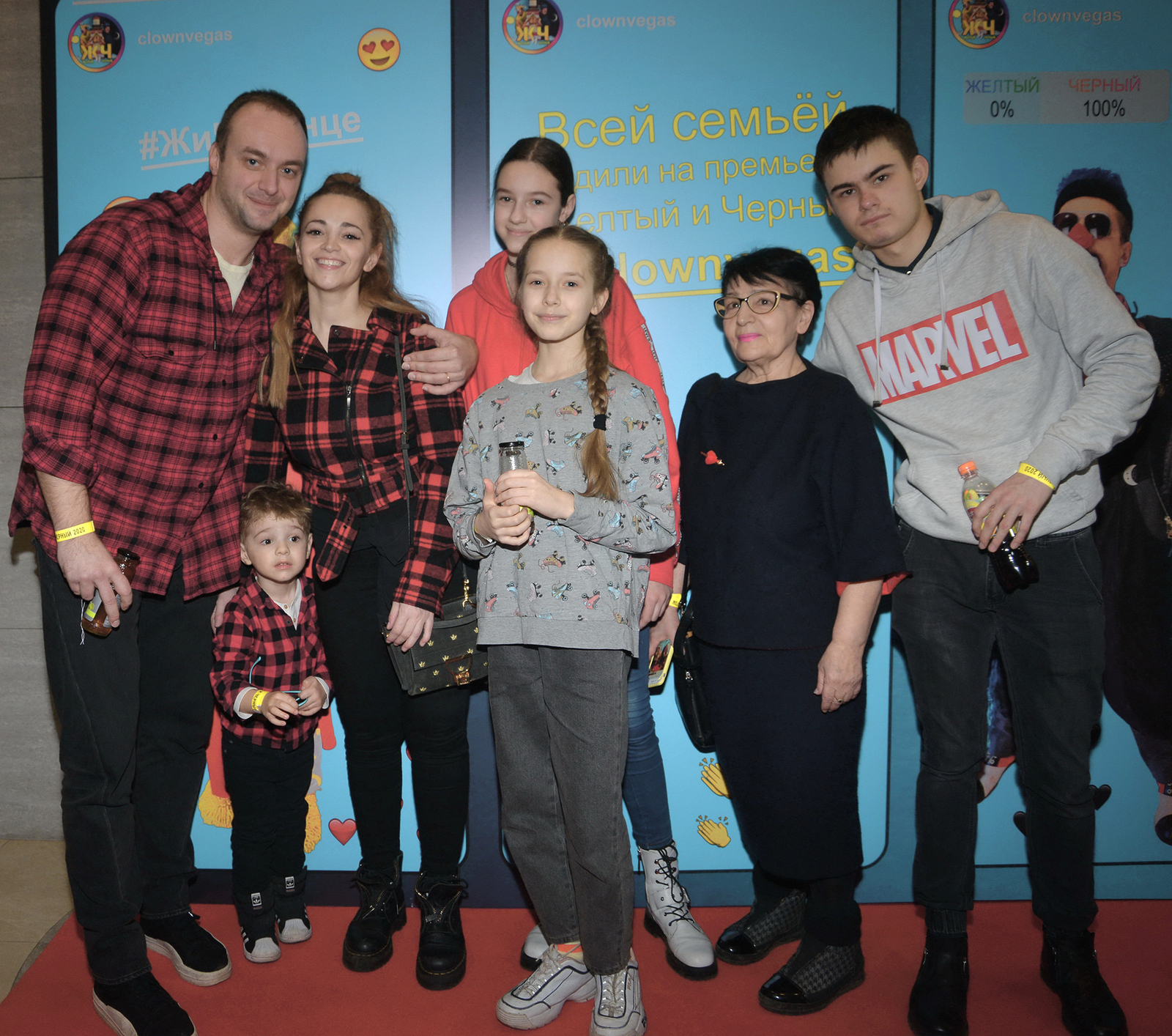 «Ума-то нет»: Как актер в 30 лет потерял дом, но нашел счастье с женщиной, принявшей всех его детей