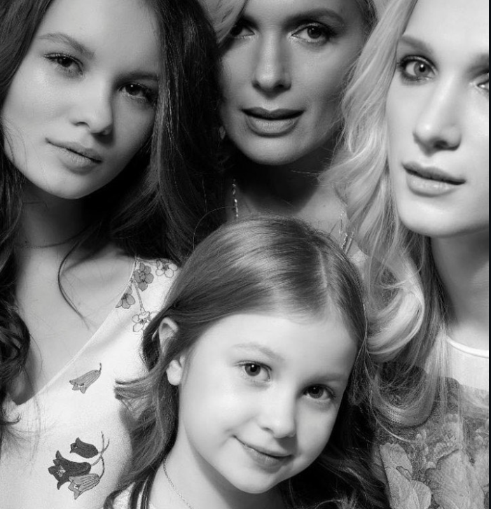 Многодетная мама Мария Порошина.