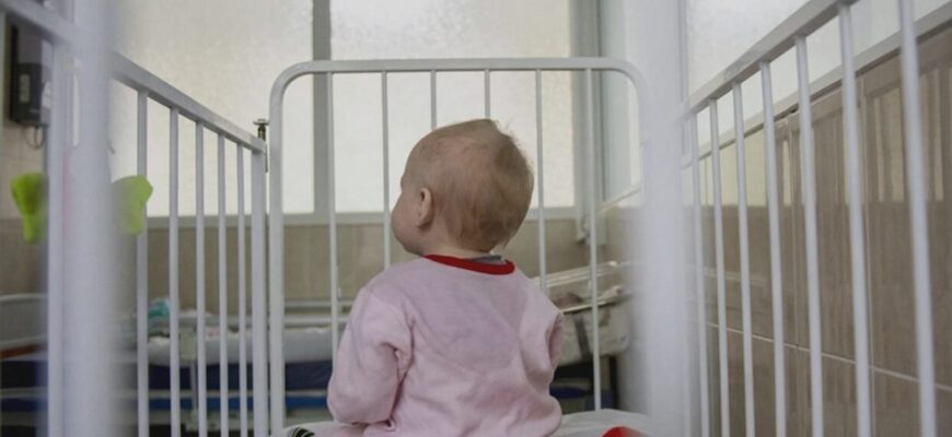 Две позы от врача: как быстро успокоить плачущего младенца