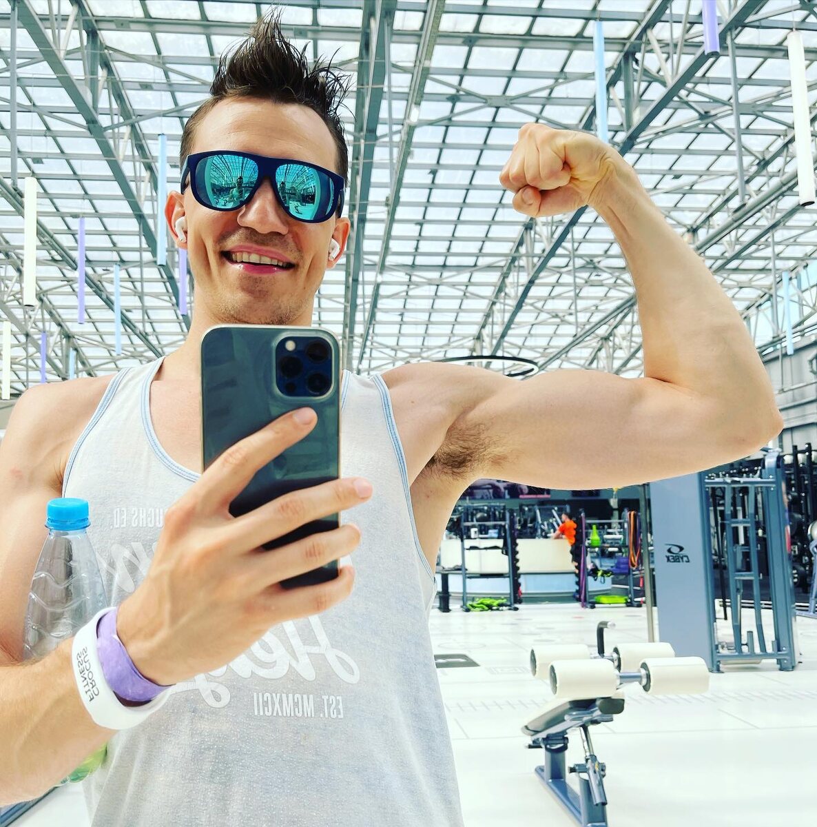 Три поколения: Юлия Рутберг с сыном и внуками